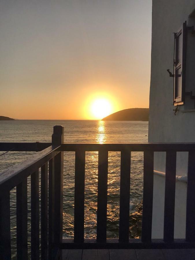 אגיאלי Amorgis Seaside Villa מראה חיצוני תמונה